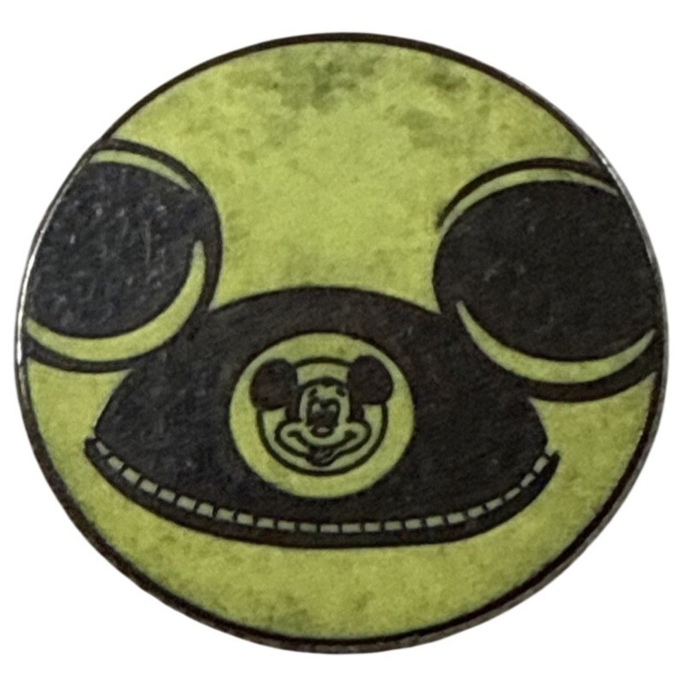 Disney Parks 2011 Mickey Ear Hat Green Pin PP81372 READ